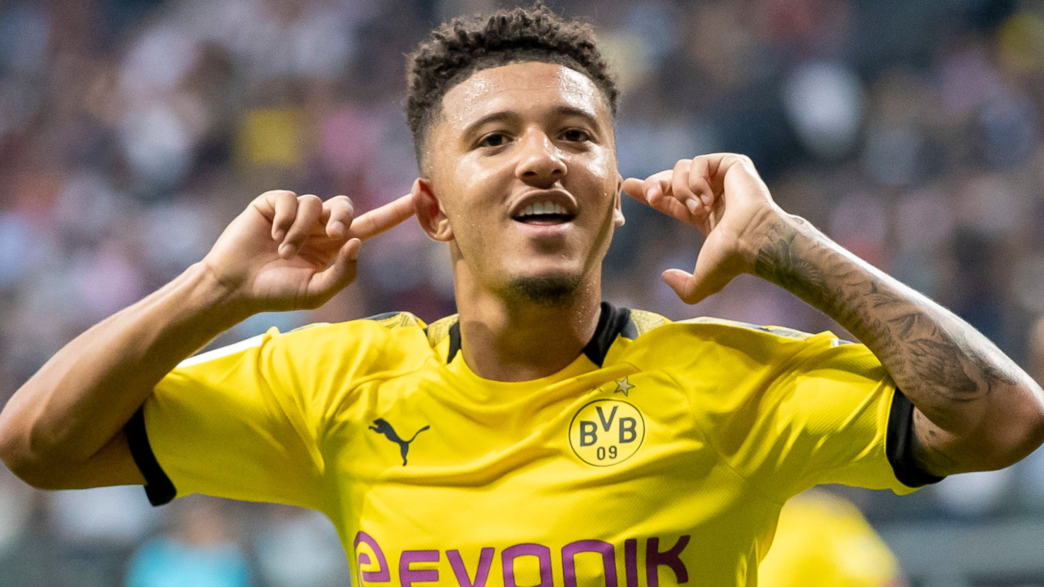 Jadon Sancho trình diễn đẳng cấp, chói sáng tại Borussia Dortmund