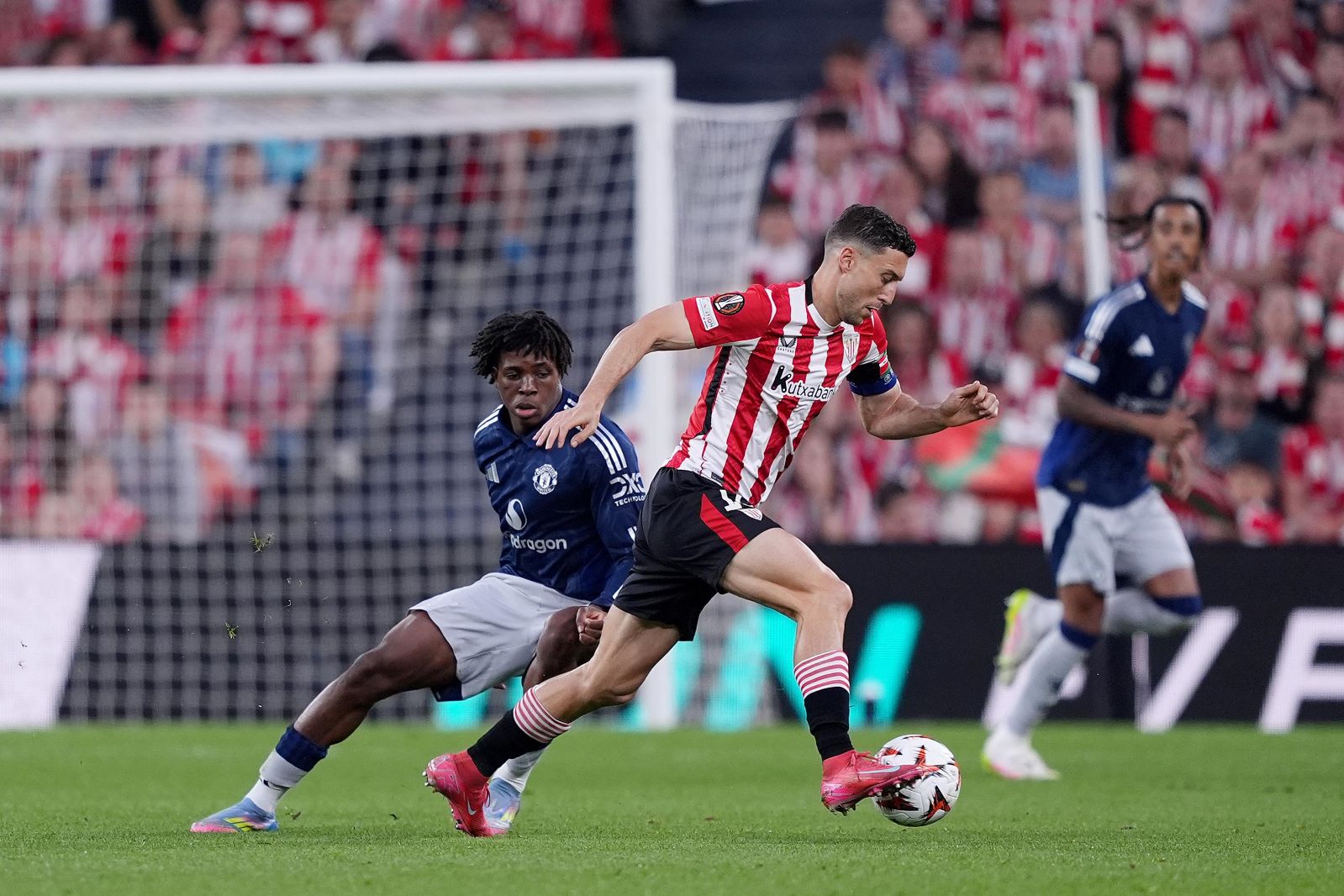 Hinh anh 2: Tran dau Manchester United vs Athletic Bilbao ban ket Europa League luot ve
